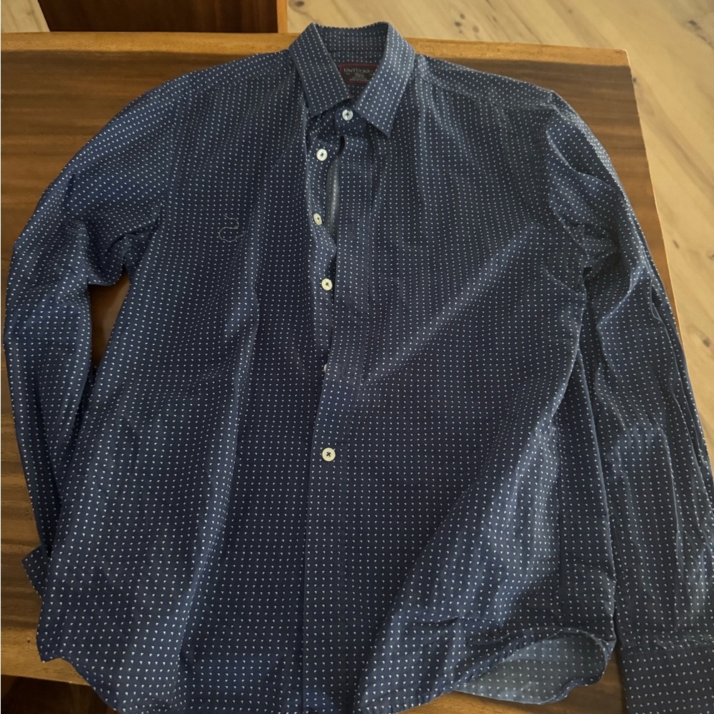 UNTUCKit Blue Casual Button Down Shirt
